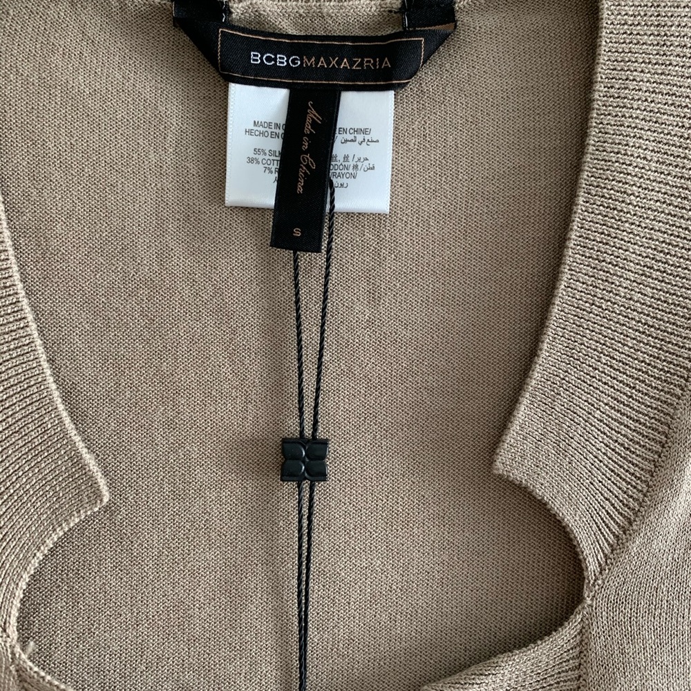 Sweater - Picture 3 of 3